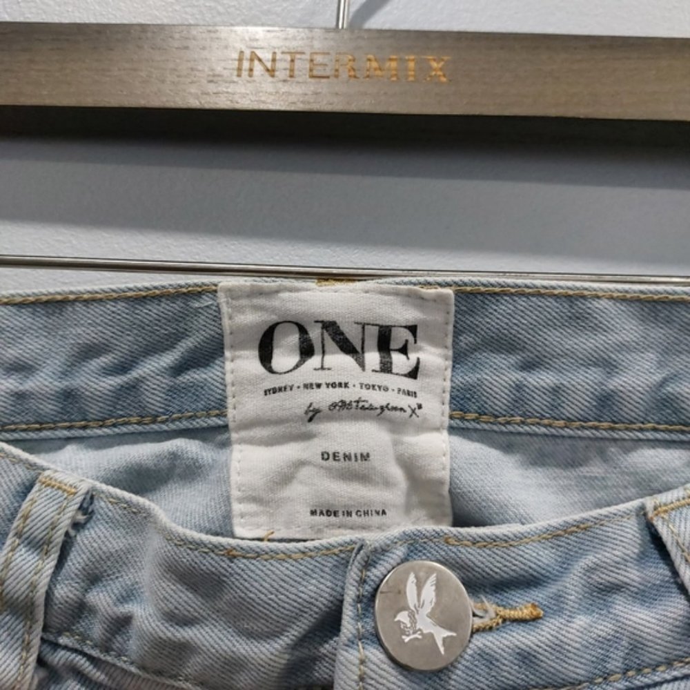 One Teaspoon Bandits Relaxed Fit Denim Shorts Raw Hem Size 27 - Picture 4 of 7